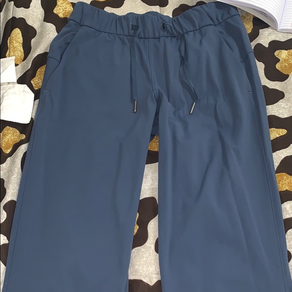 lululemon joggers/yoga pants